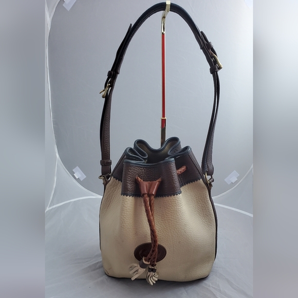 Dooney & Bourke Handbags - Vintage Dooney & Bourke Teton Bucket Drawstring Bag